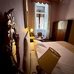 ホテル チェステリ